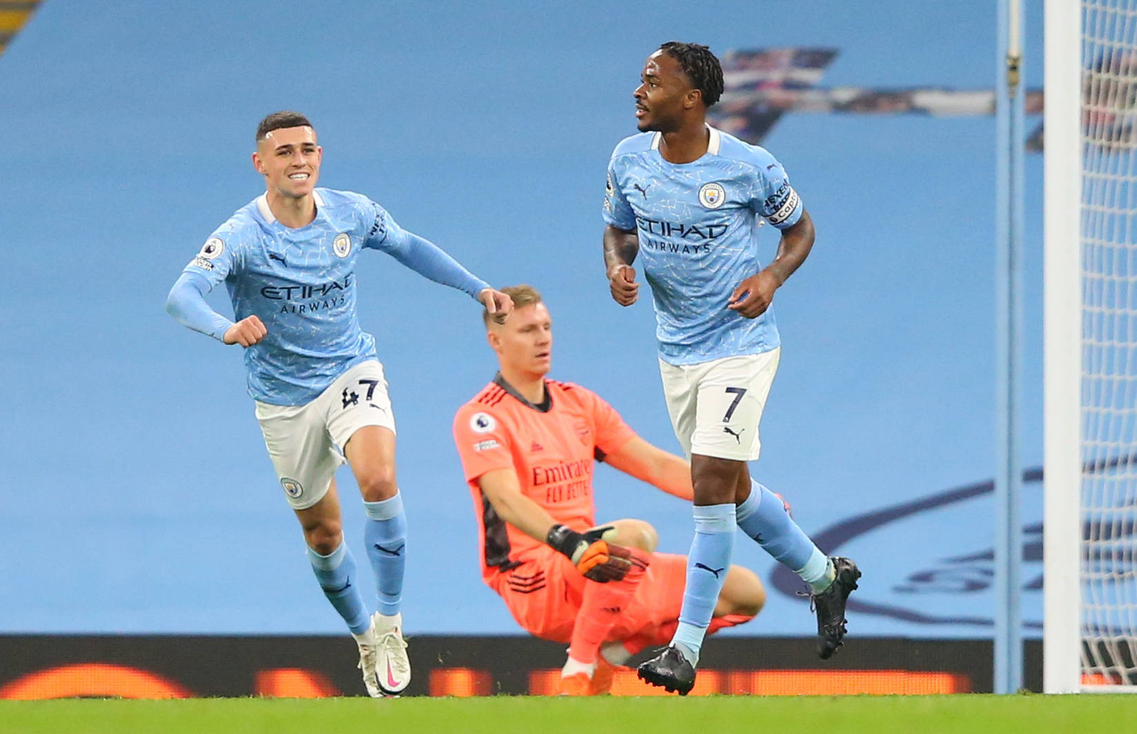 轻球员的潜 轻球员的潜